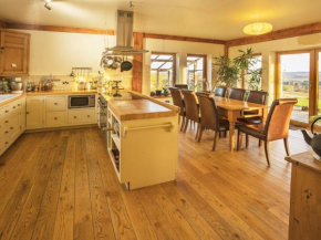 Pass the Keys Beautiful 4BR Eco House With Outstanding Views